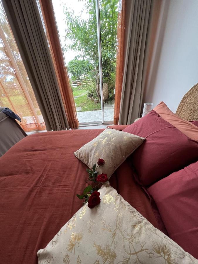 Villa, Lossy 勒唐蓬 外观 照片